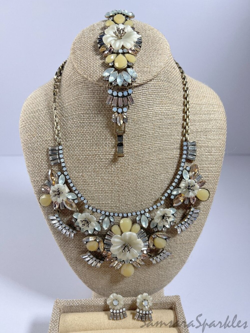 Chloe + Isabel Floral Statement Necklace + Bracelet + Earrings Three Piece Set - Picture 2 of 11